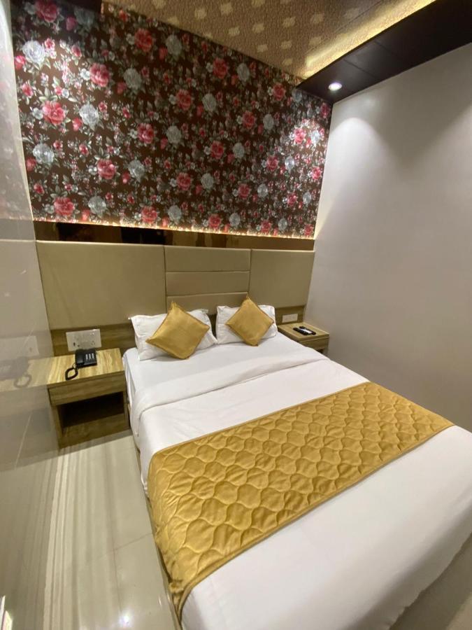 Hotel Bkc Crown - Near Trade Centre, Visa Consulate Bombay Esterno foto