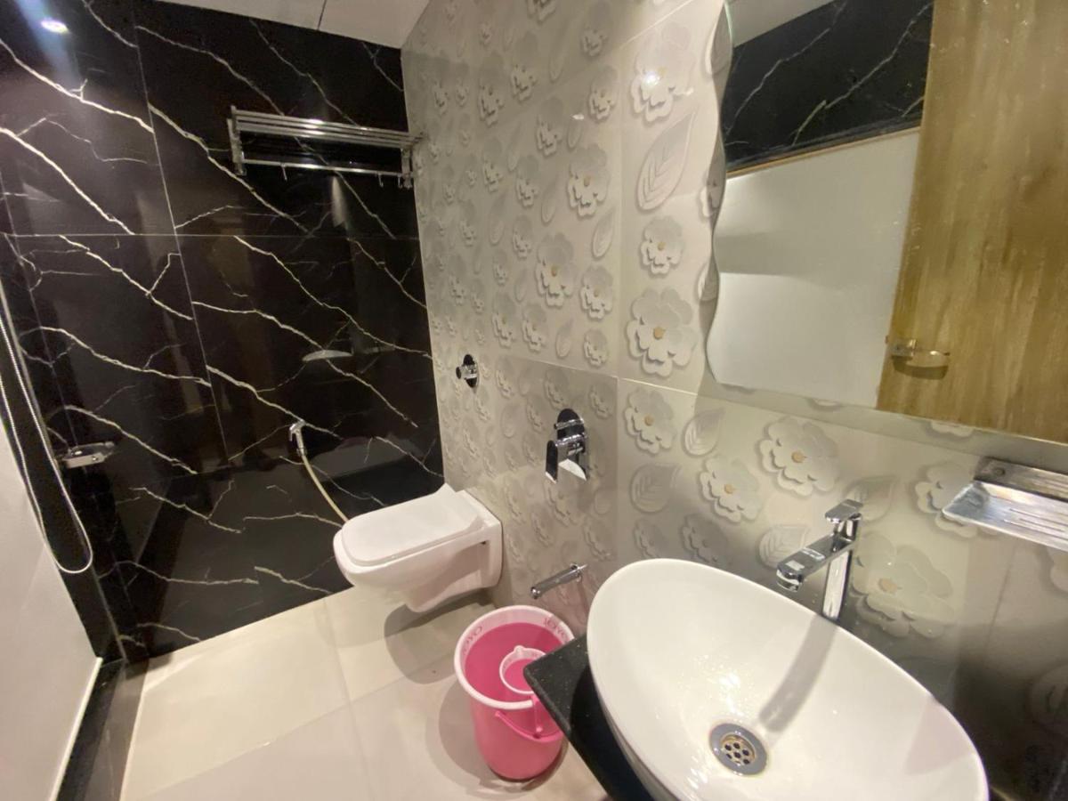 Hotel Bkc Crown - Near Trade Centre, Visa Consulate Bombay Esterno foto