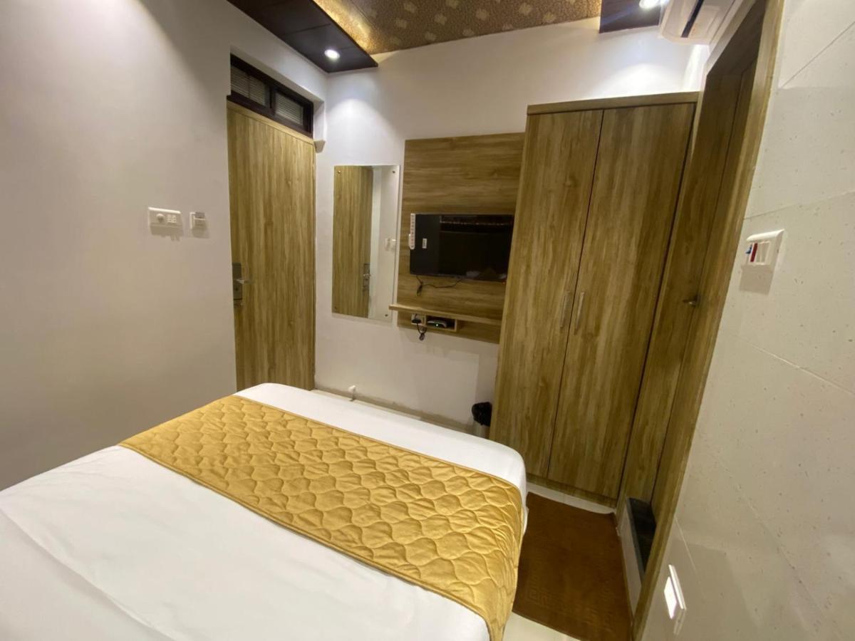 Hotel Bkc Crown - Near Trade Centre, Visa Consulate Bombay Esterno foto